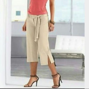 (SOLD) NWT Venus Linen Capris Tan with Belt